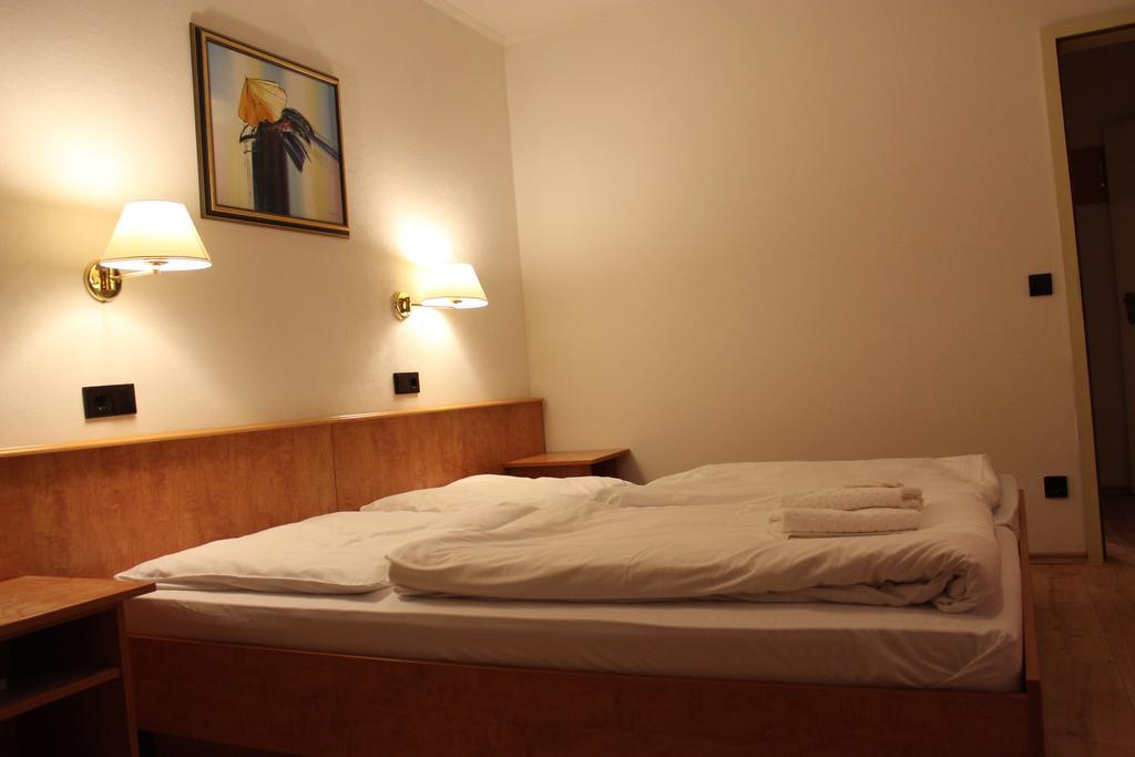 Hotel Gaya Bad Soden am Taunus Chambre photo